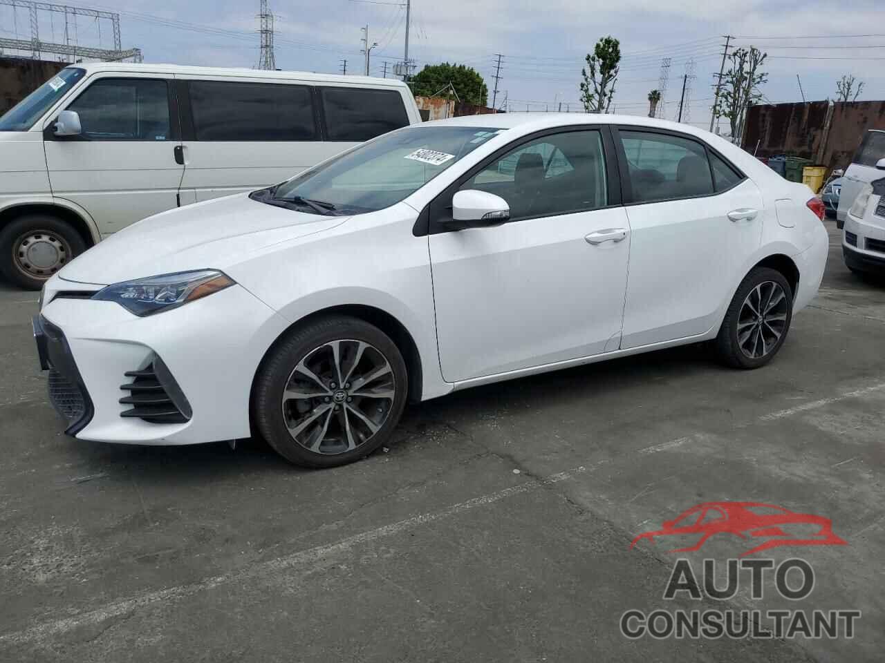 TOYOTA COROLLA 2018 - 5YFBURHE5JP760899