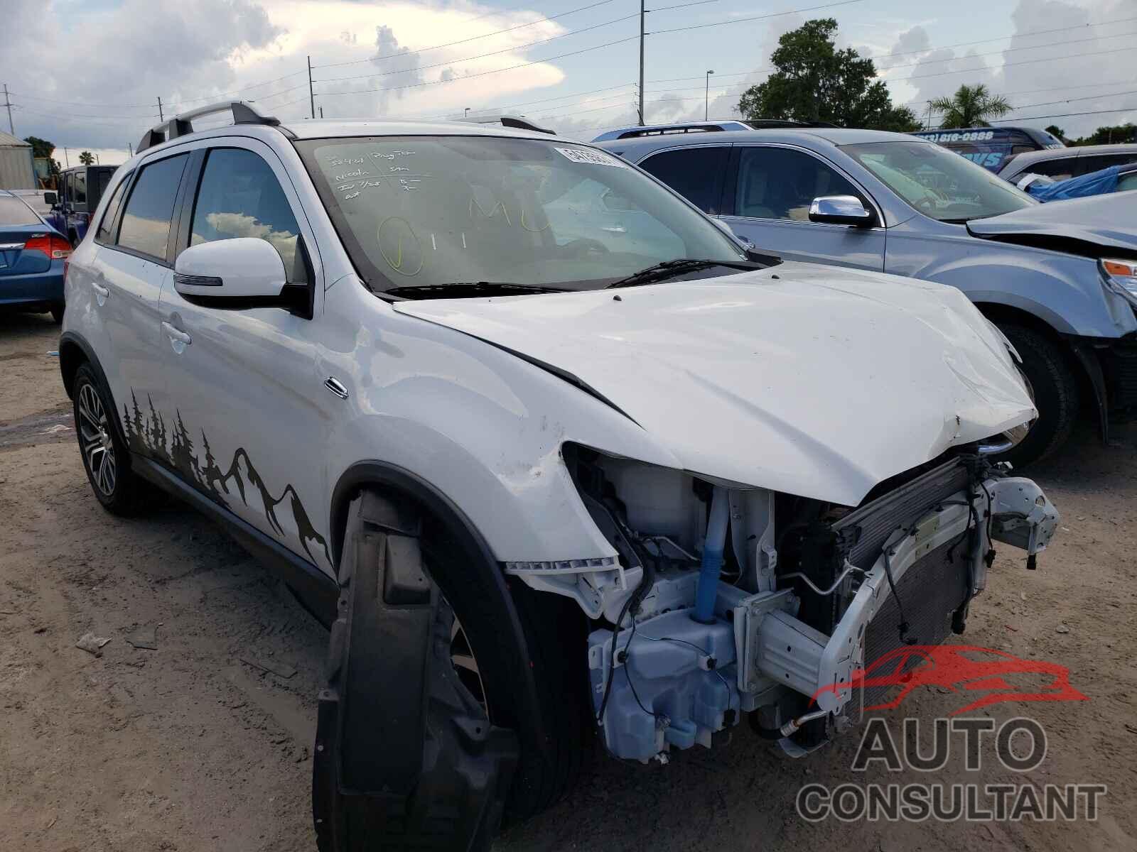 MITSUBISHI OUTLANDER 2018 - JA4AP3AU3JZ015599