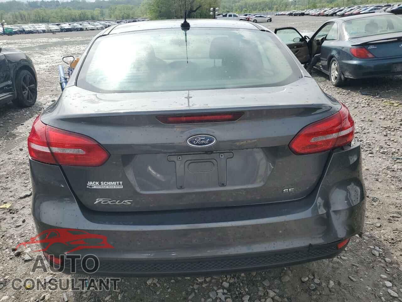 FORD FOCUS 2017 - 1FADP3F29HL342652
