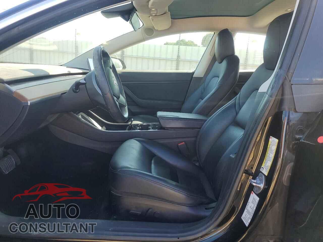TESLA MODEL 3 2018 - 5YJ3E1EA8JF123151