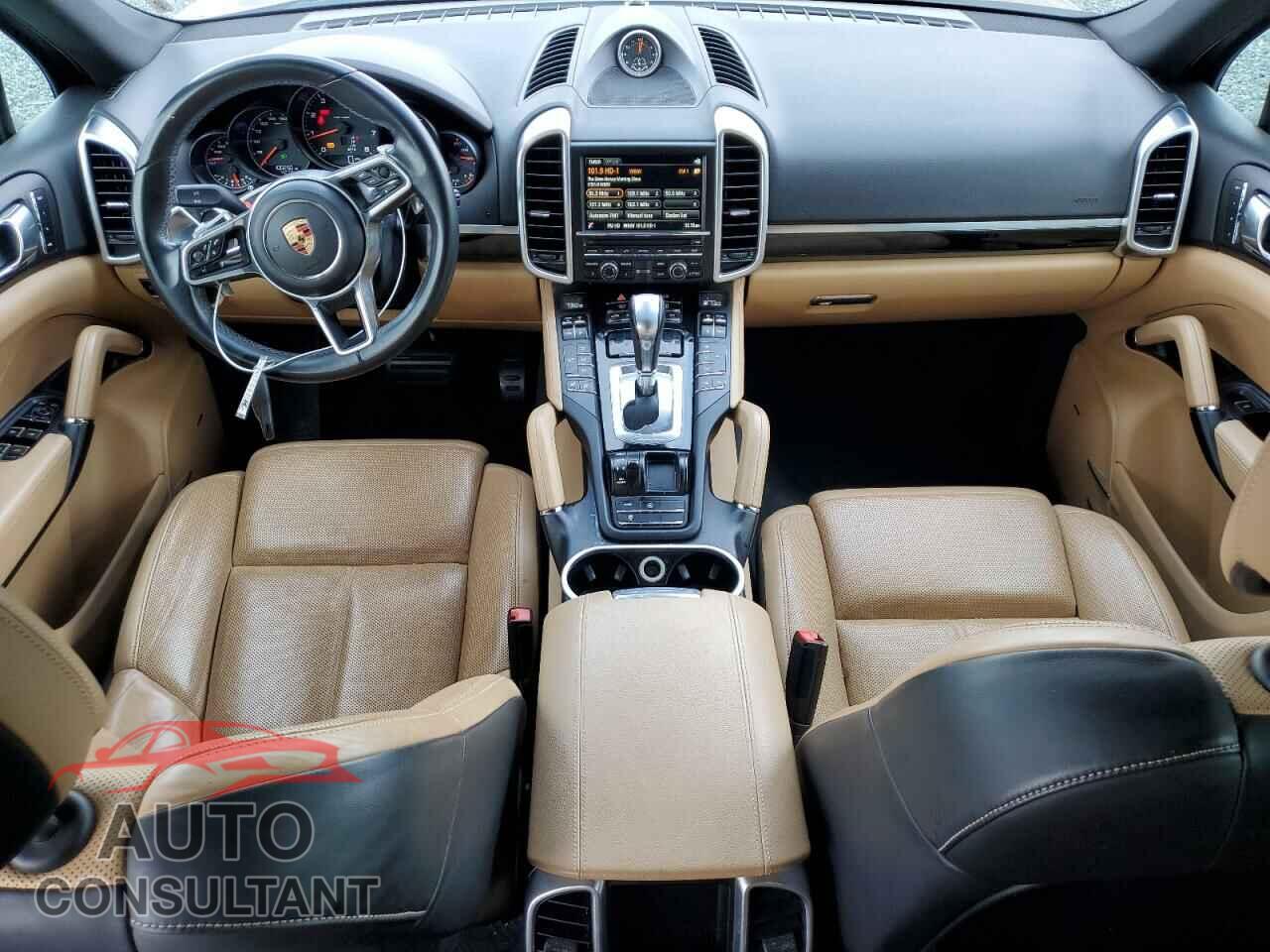 PORSCHE CAYENNE 2016 - WP1AA2A25GKA37765