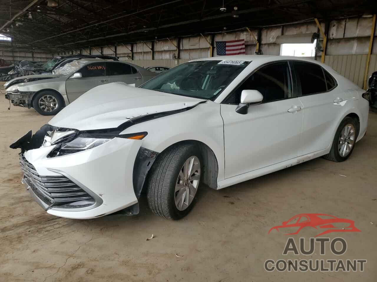 TOYOTA CAMRY 2021 - 4T1C11AK4MU446095