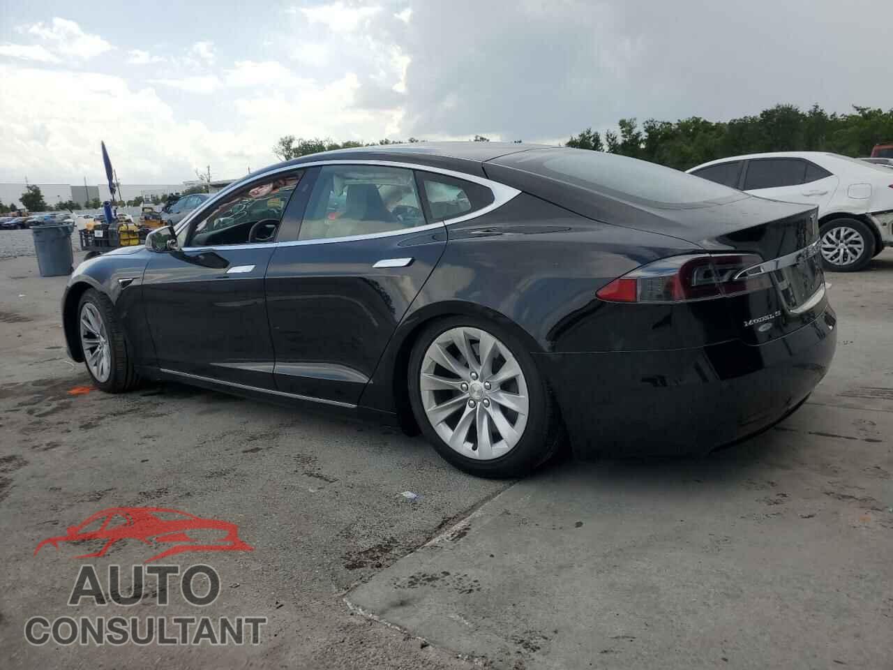 TESLA MODEL S 2018 - 5YJSA1E29JF296905