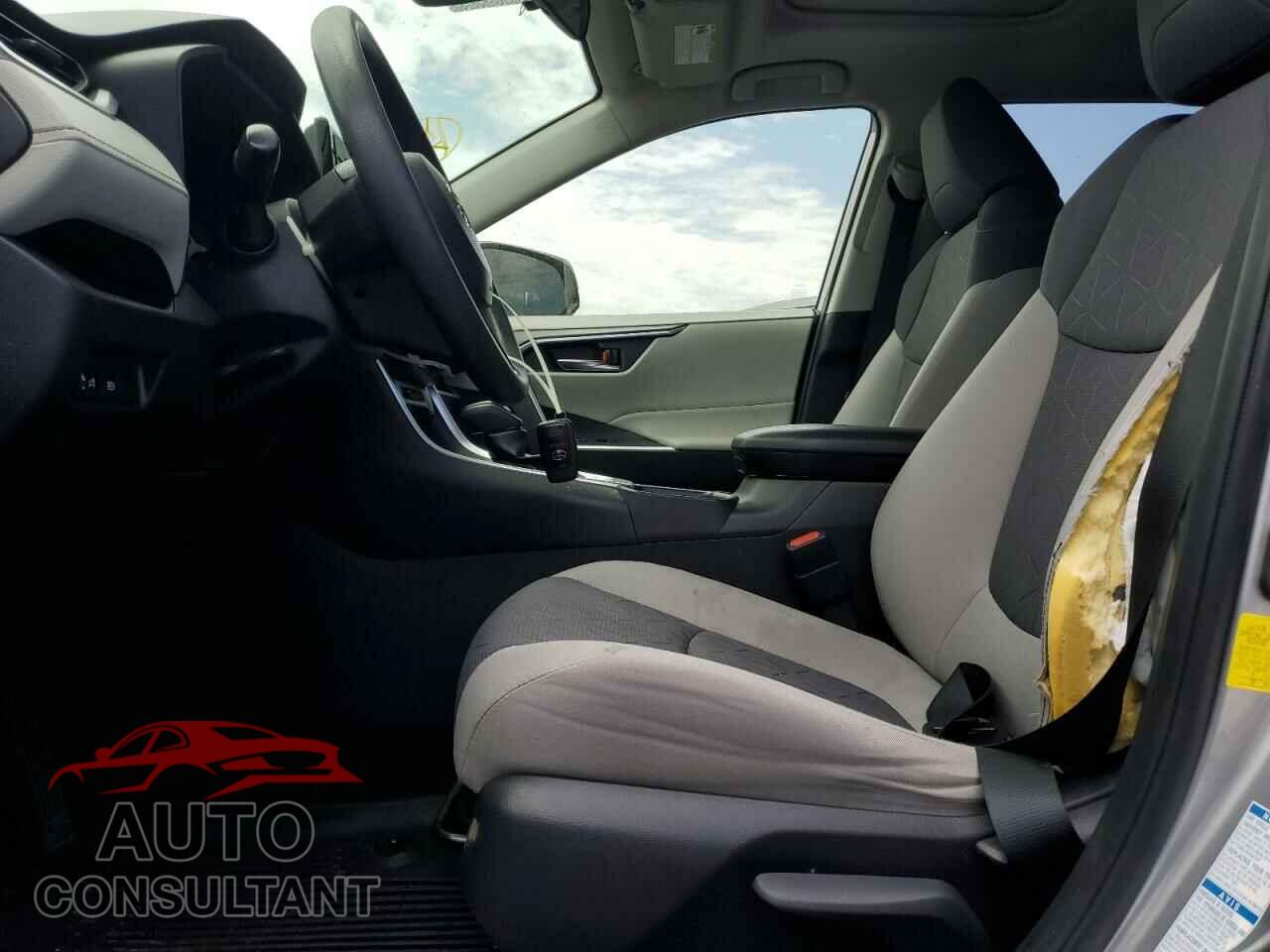 TOYOTA RAV4 2019 - JTMP1RFV9KJ023244