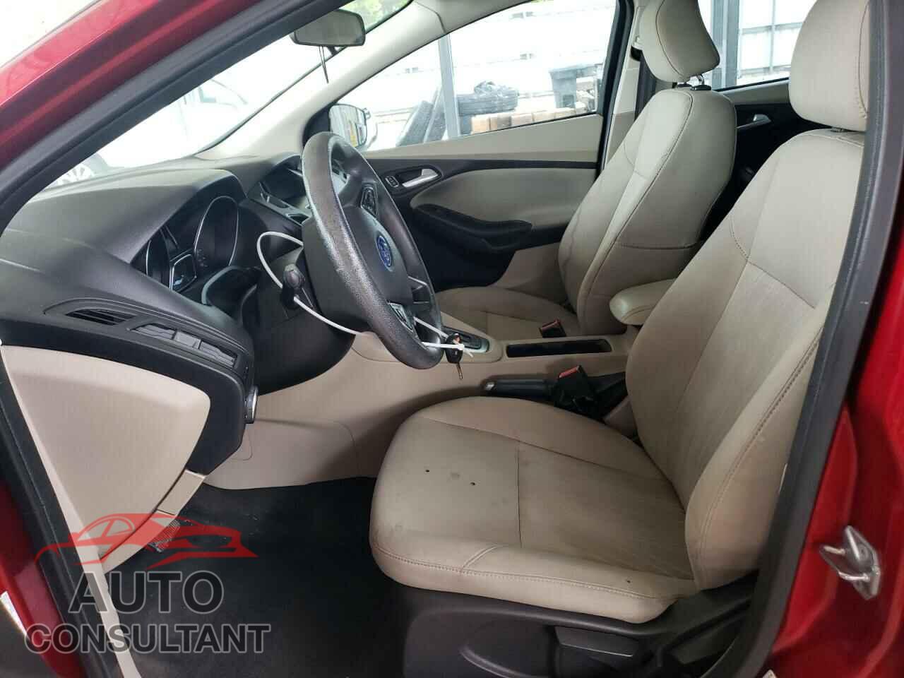 FORD FOCUS 2015 - 1FADP3F23FL368709