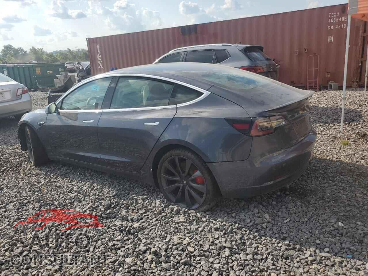 TESLA MODEL 3 2020 - 5YJ3E1EC4LF669563