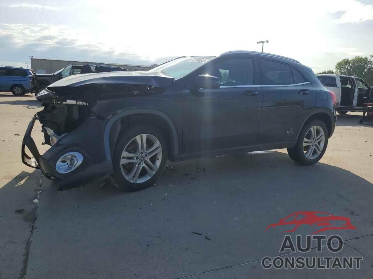 MERCEDES-BENZ GLA-CLASS 2018 - WDCTG4EB5JJ480293