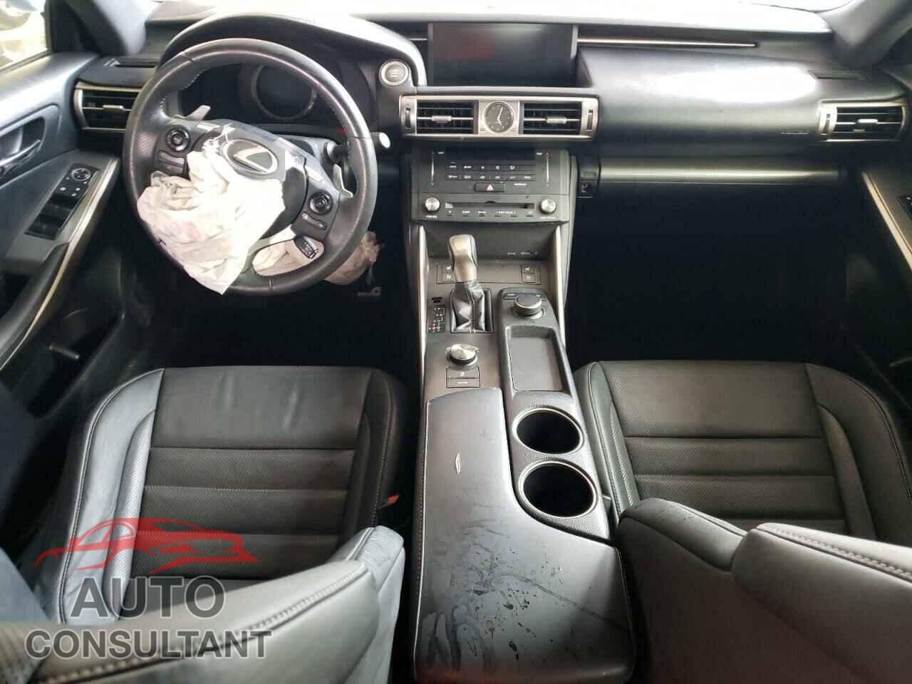 LEXUS IS 2016 - JTHBA1D28G5002002