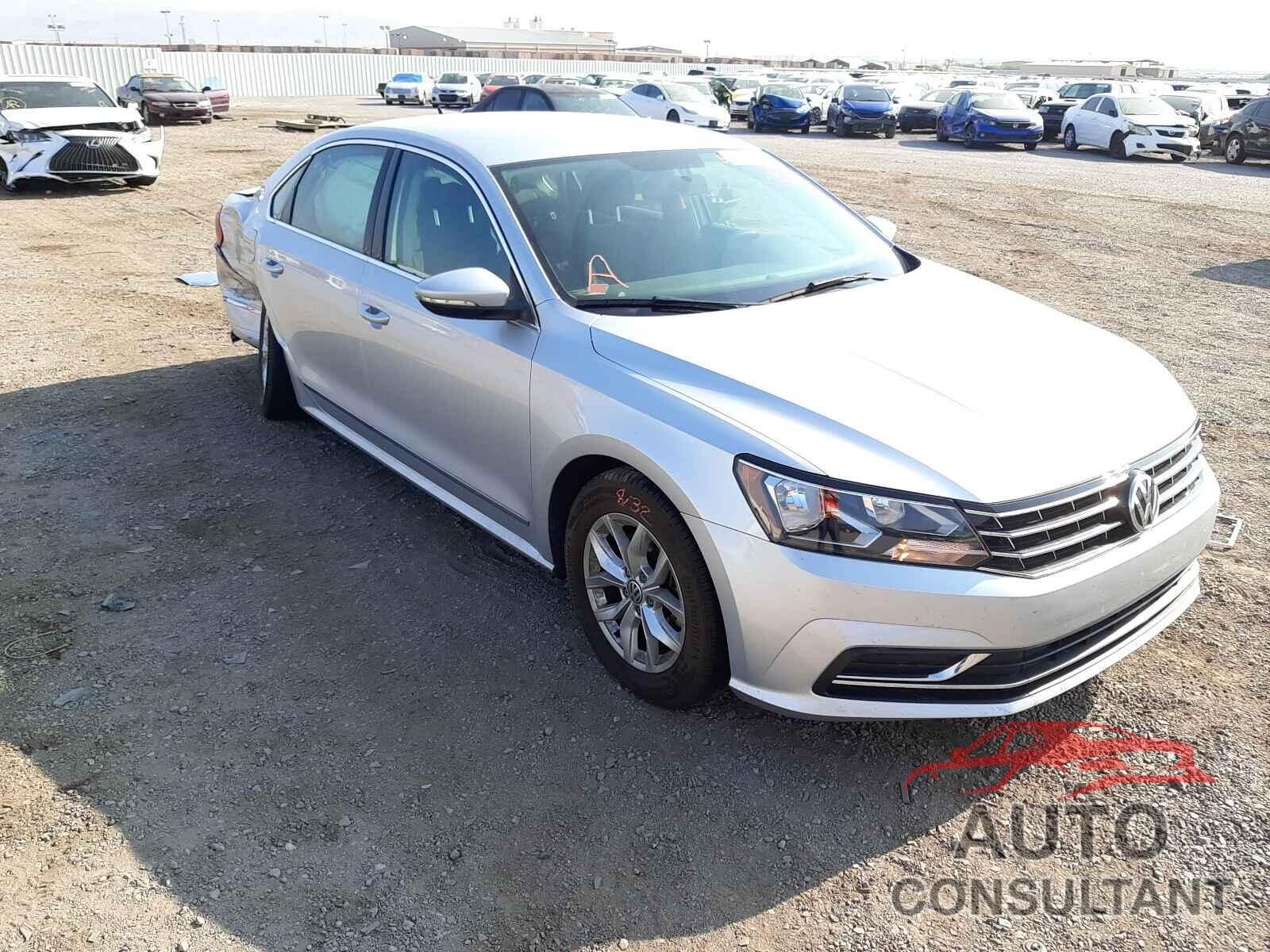 VOLKSWAGEN PASSAT 2016 - 1VWAT7A31GC045211