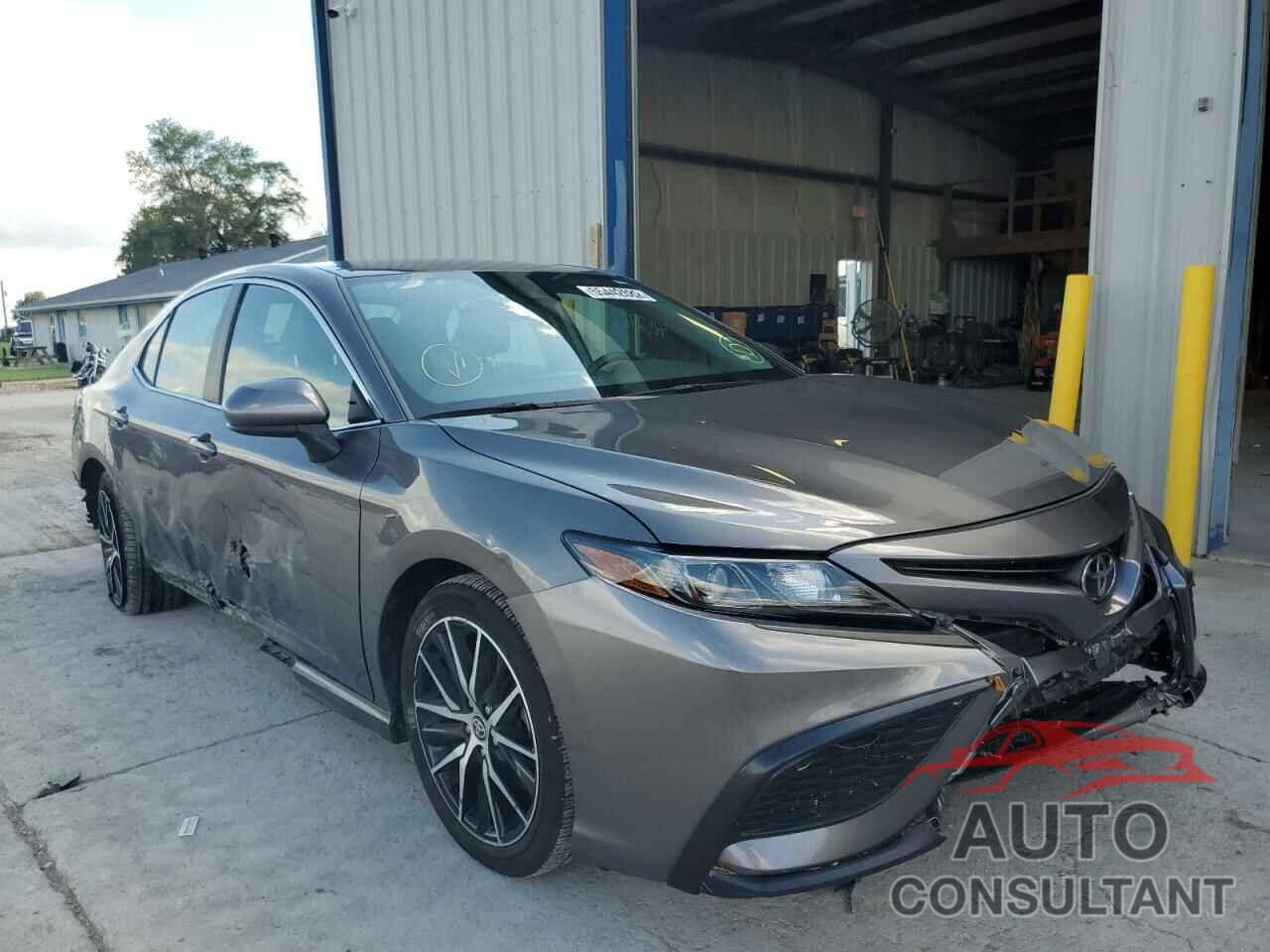 TOYOTA CAMRY 2021 - 4T1G11AK1MU520655