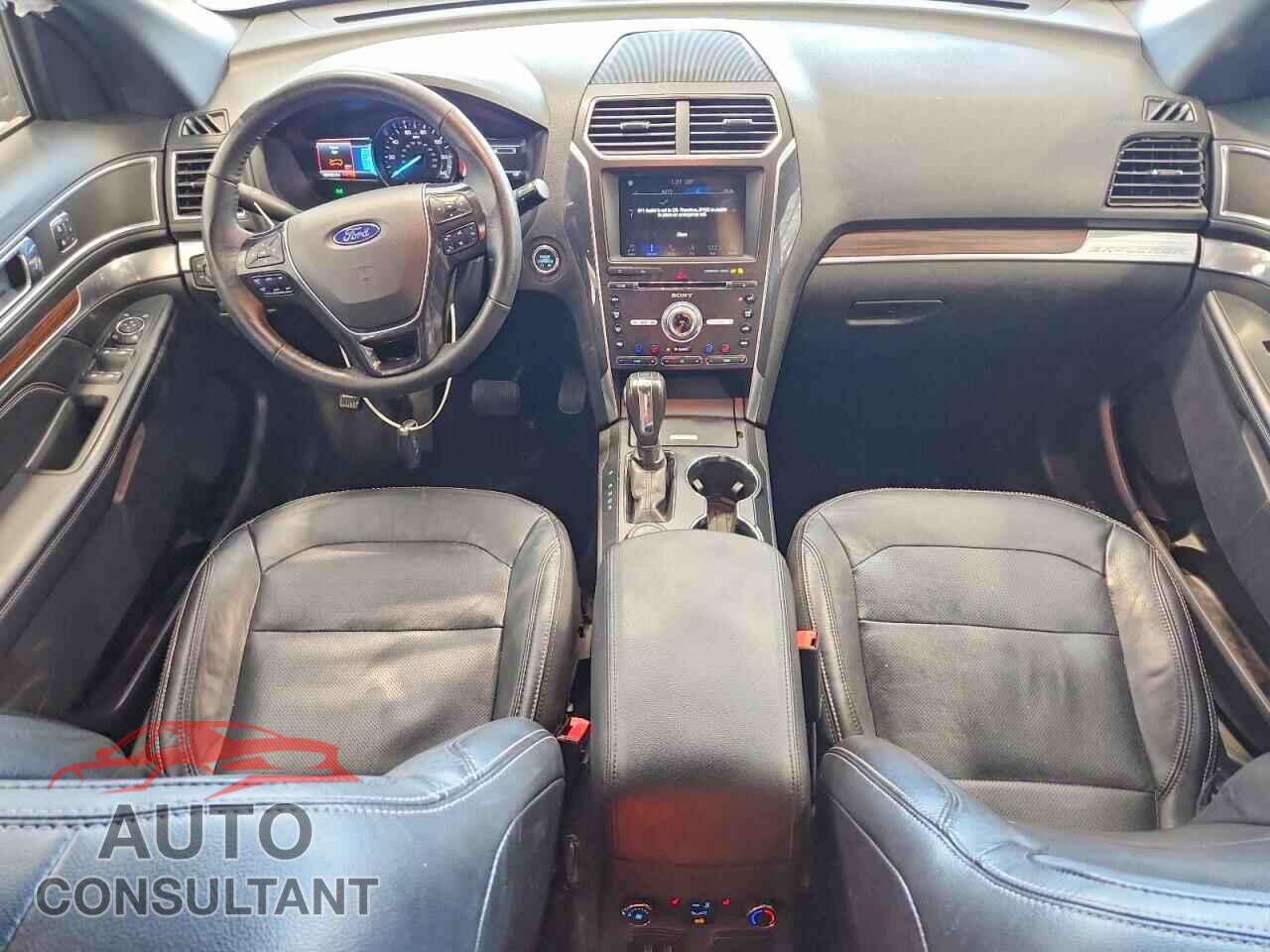 FORD EXPLORER 2018 - 1FM5K8F8XJGB45496