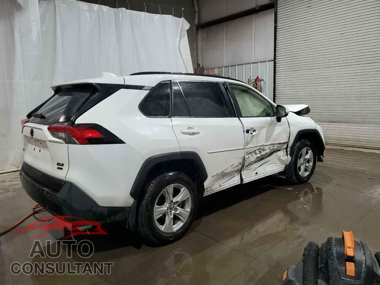 TOYOTA RAV4 2019 - JTMP1RFV9KD032184