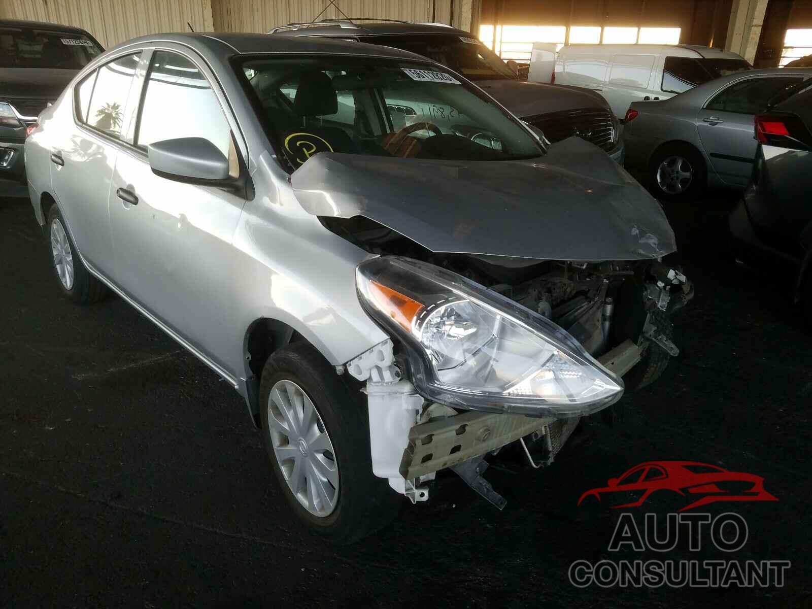 NISSAN VERSA 2018 - 3N1CN7AP9JL824265