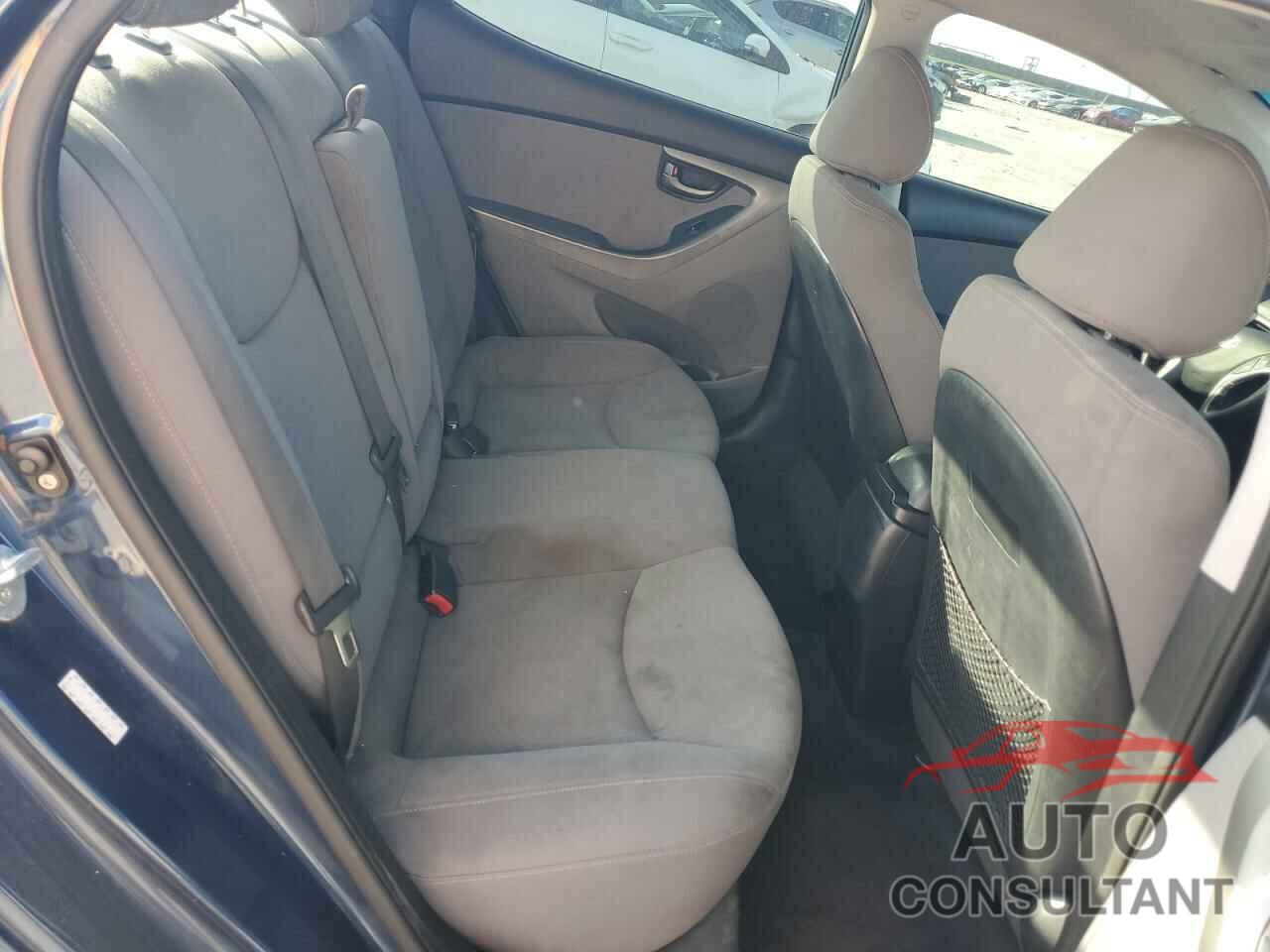 HYUNDAI ELANTRA 2016 - KMHDH4AE3GU557186