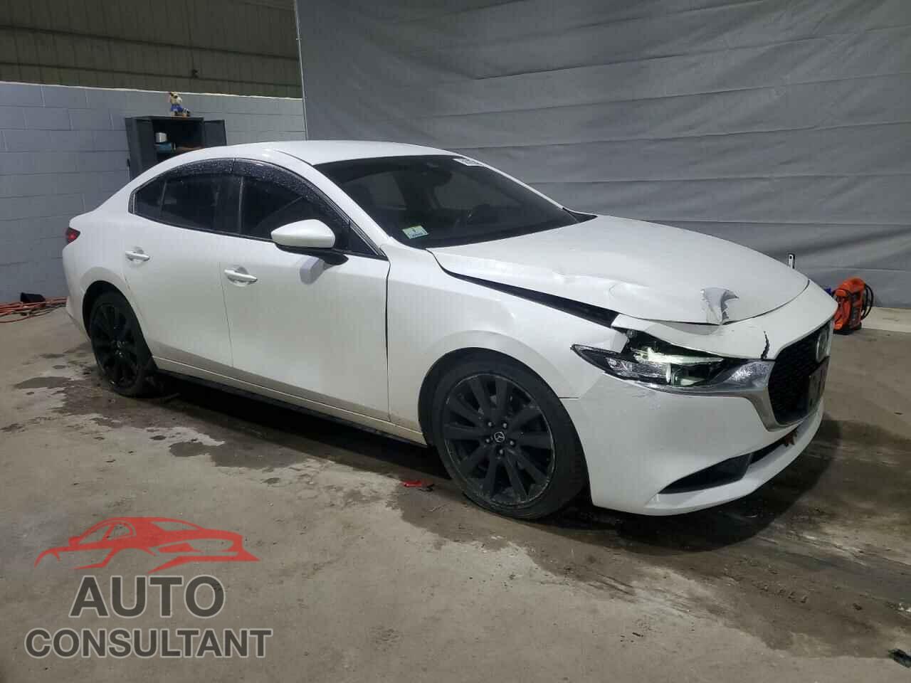 MAZDA 3 2019 - JM1BPBCM2K1107563