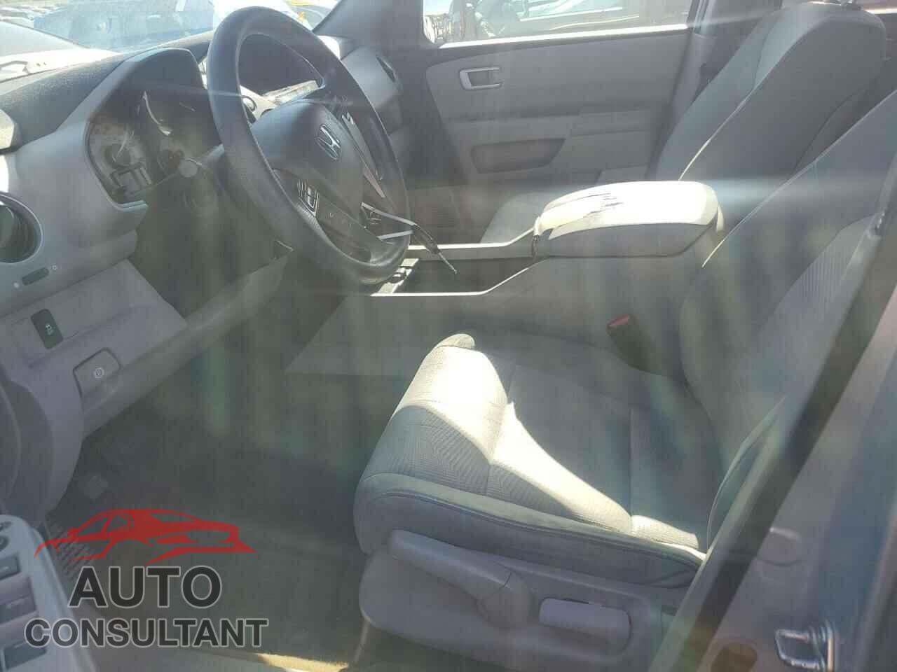 HONDA PILOT 2015 - 5FNYF4H2XFB009054