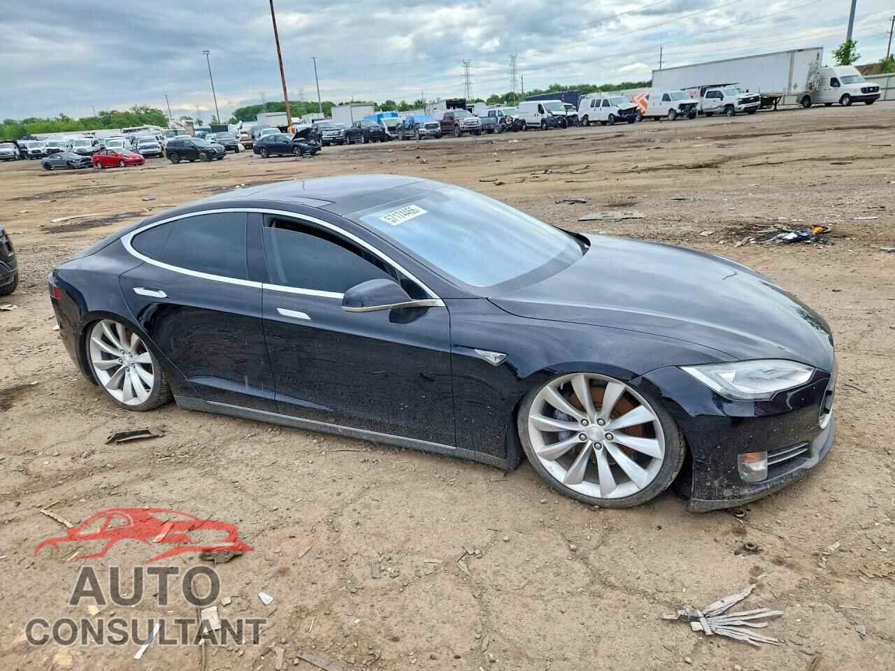 TESLA MODEL S 2013 - 5YJSA1CN9DFP06085