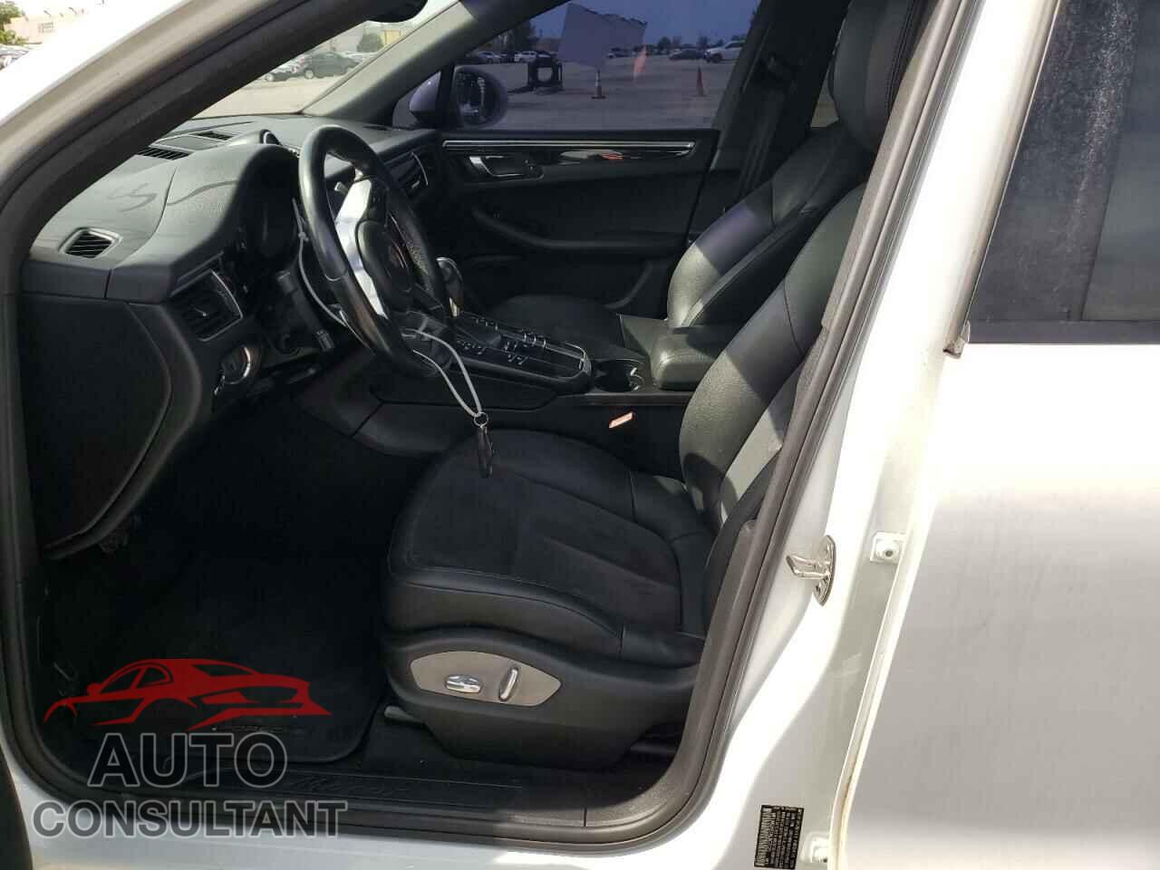 PORSCHE MACAN 2017 - WP1AA2A51HLB07025