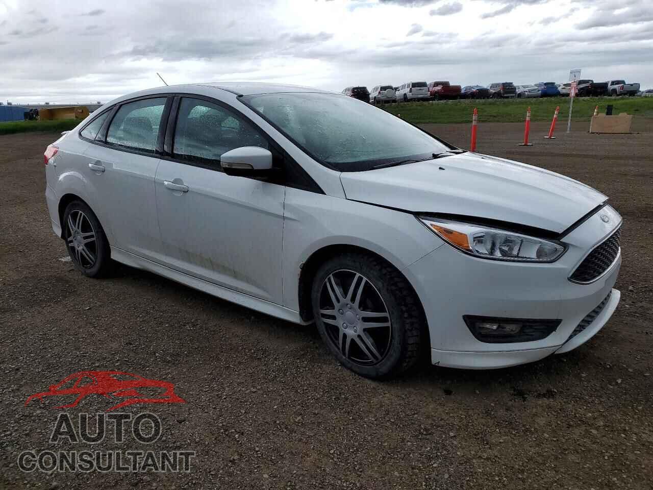 FORD FOCUS 2017 - 1FADP3F23HL261114
