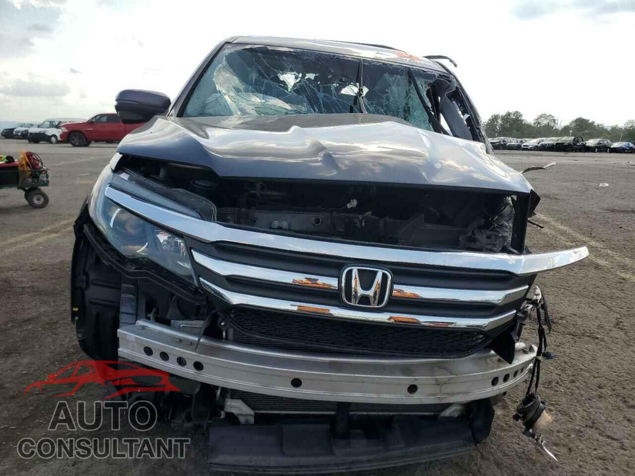 HONDA PILOT 2017 - 5FNYF6H5XHB033282