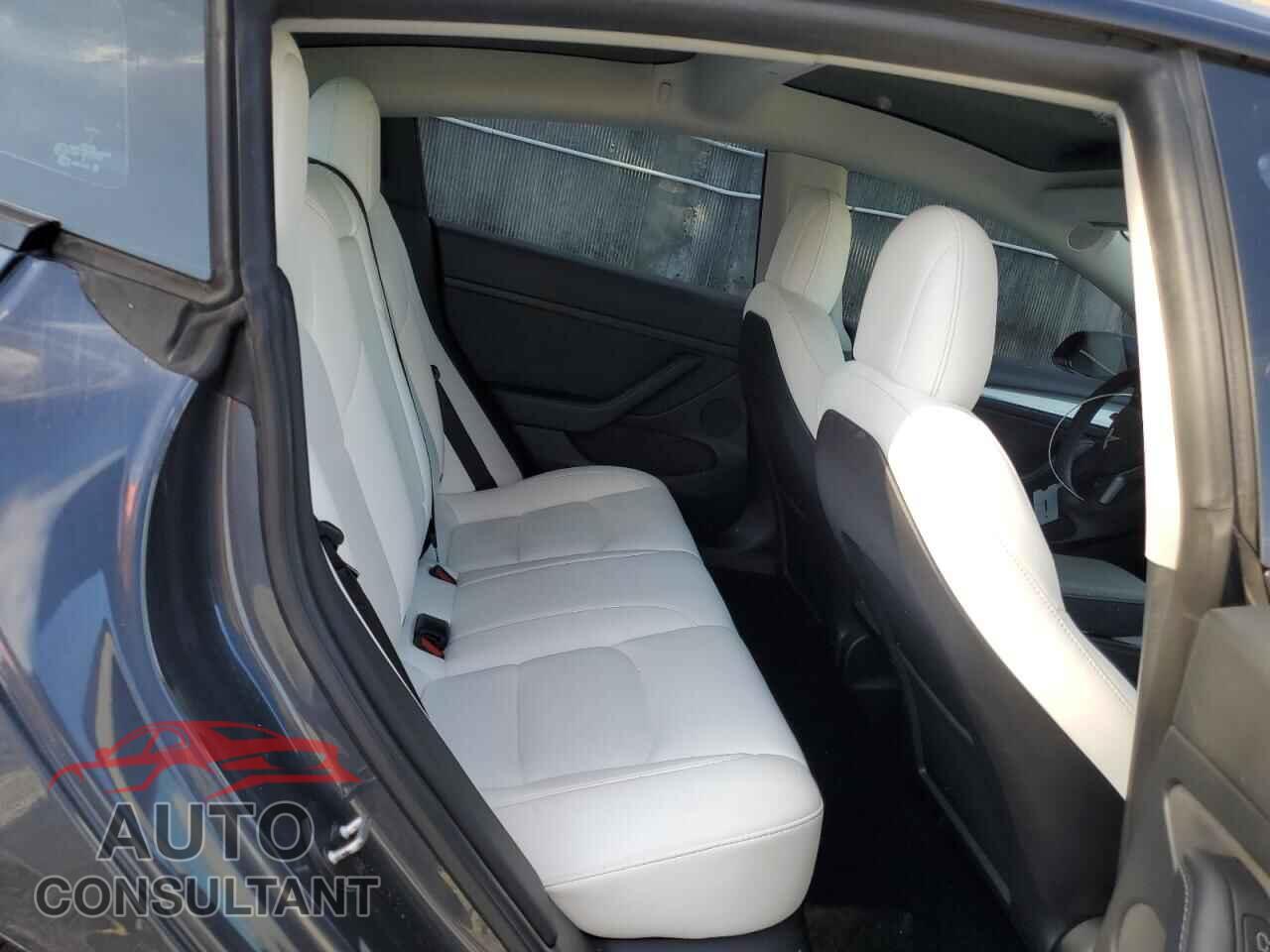 TESLA MODEL 3 2022 - 5YJ3E1EA8NF314820
