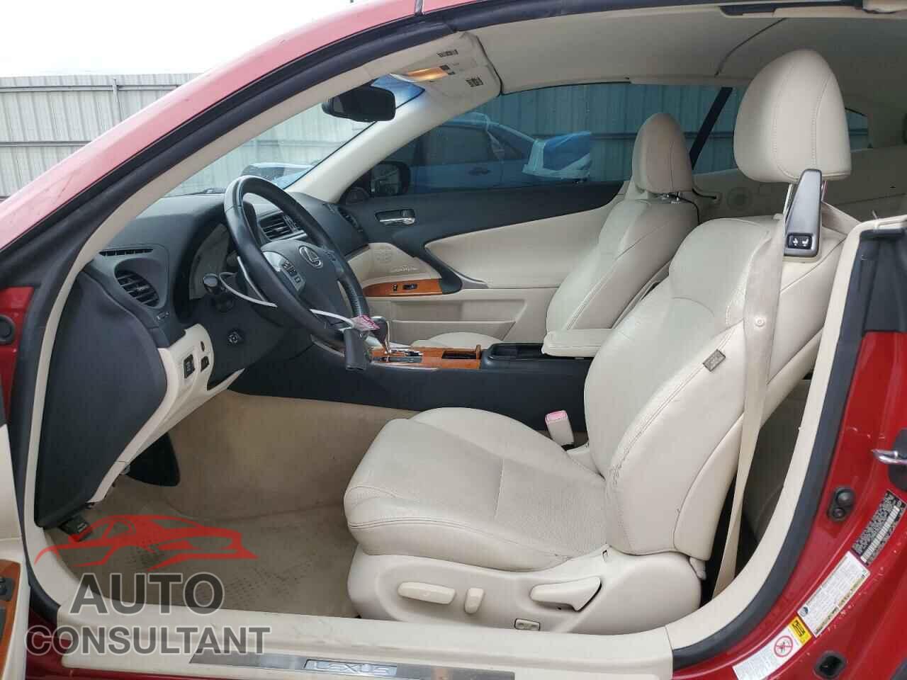 LEXUS IS 2011 - JTHFE2C25B2505784