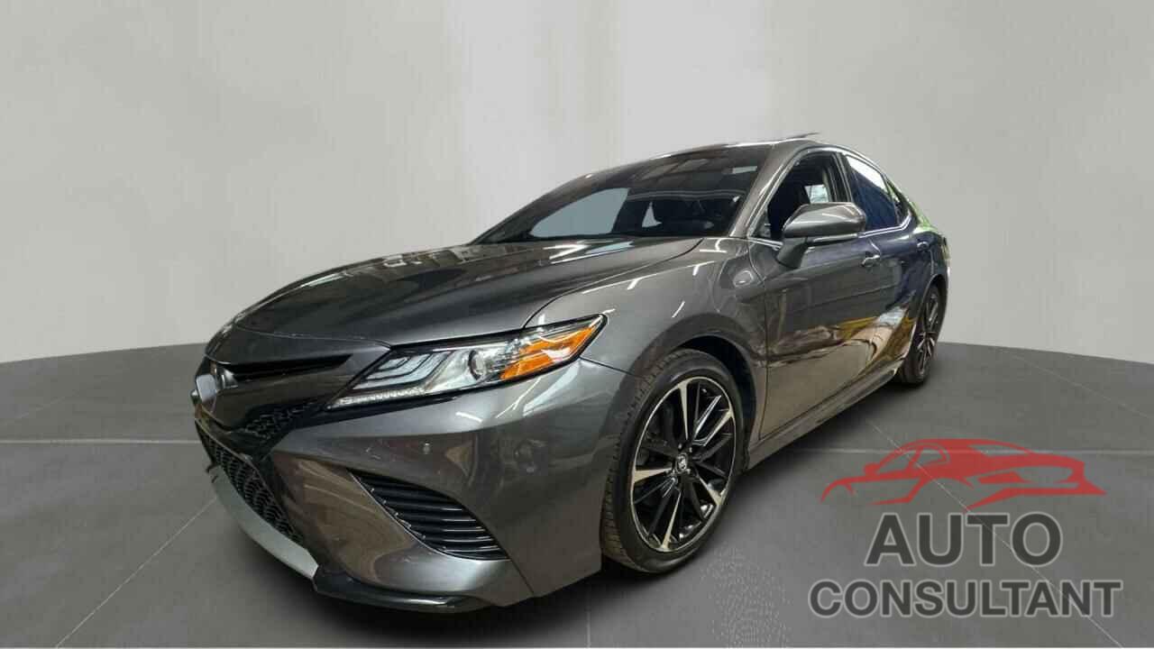 TOYOTA CAMRY 2018 - 4T1B61HK8JU135073