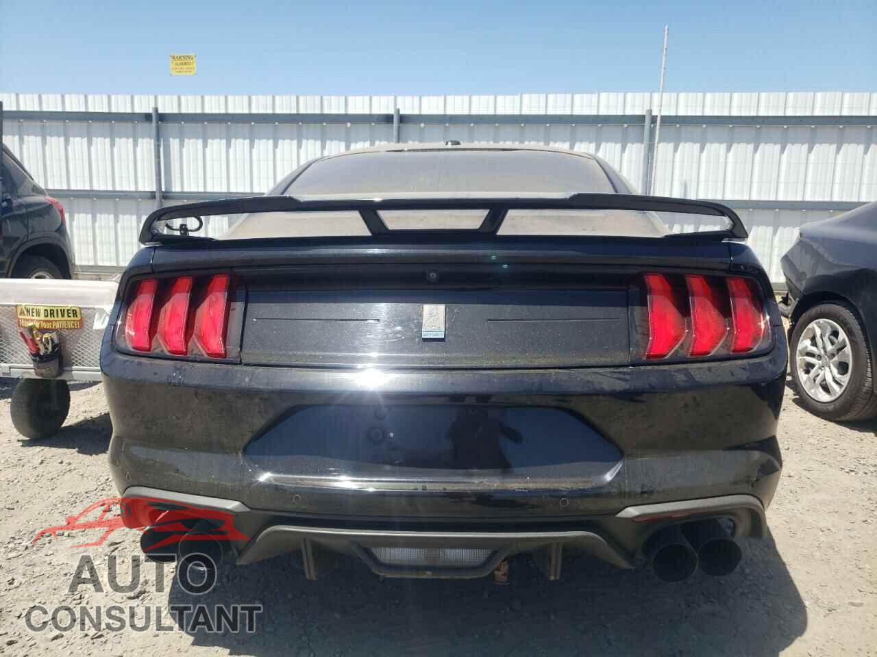 FORD MUSTANG 2018 - 1FA6P8CF2J5114712