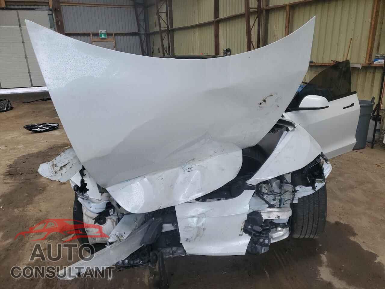 TESLA MODEL 3 2024 - LRW3E7FA6RC276702