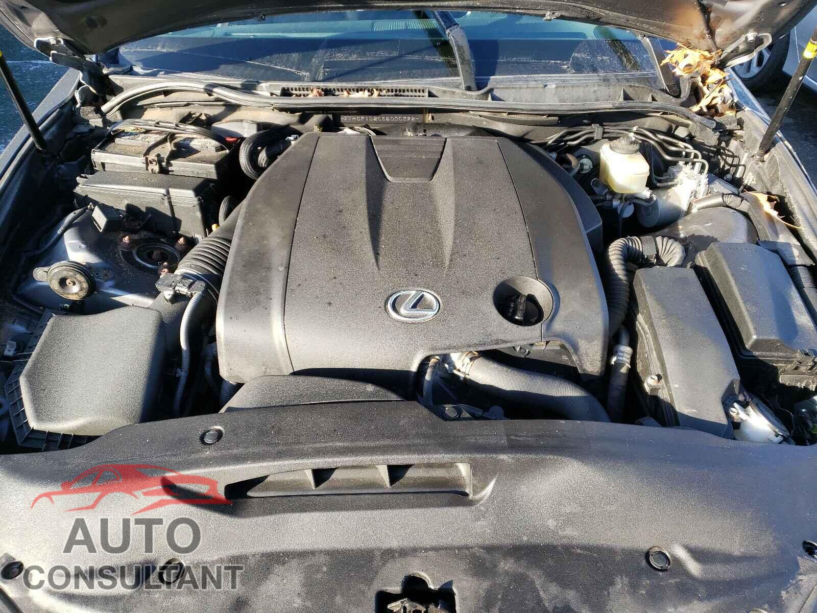 LEXUS IS 2014 - JTHCF1D20E5000392