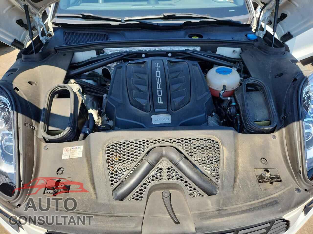 PORSCHE MACAN 2016 - WP1AB2A50GLB45339