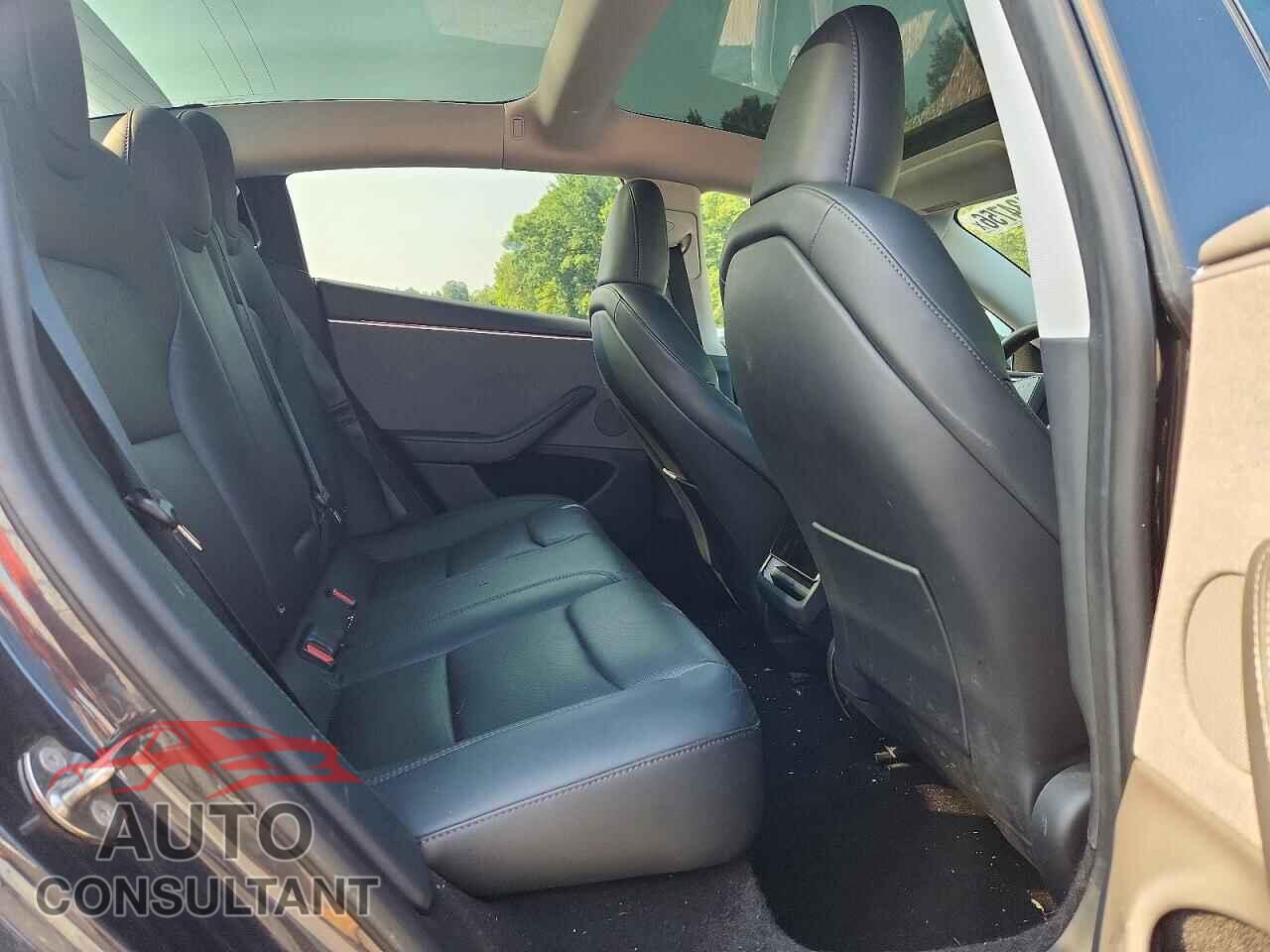 TESLA MODEL 3 2024 - 5YJ3E1EA2RF829706