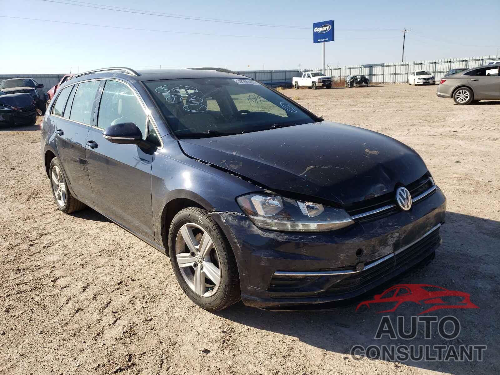 VOLKSWAGEN GOLF 2018 - 3VWD17AU1JM758952