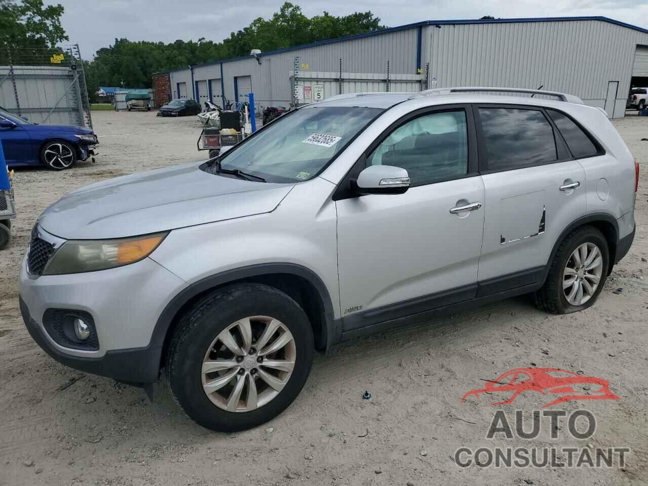 KIA SORENTO 2011 - 5XYKUDA28BG127404