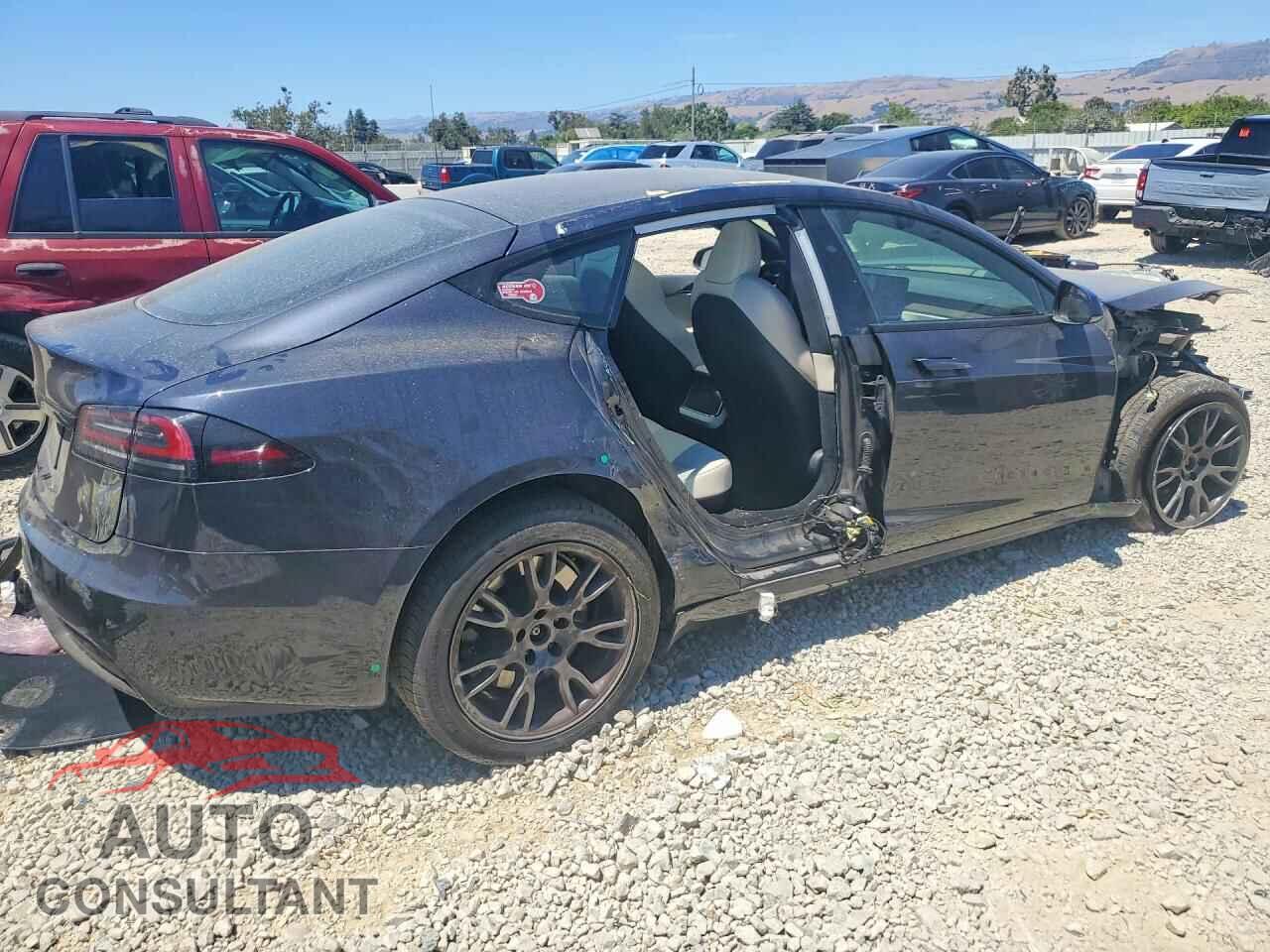 TESLA MODEL S 2023 - 5YJSA1E5XPF530116