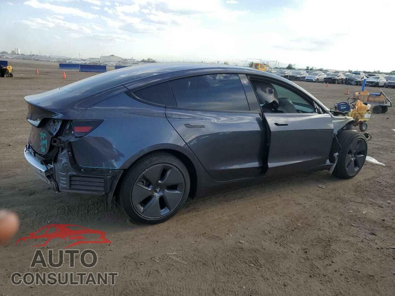 TESLA MODEL 3 2022 - 5YJ3E1EAXNF121004