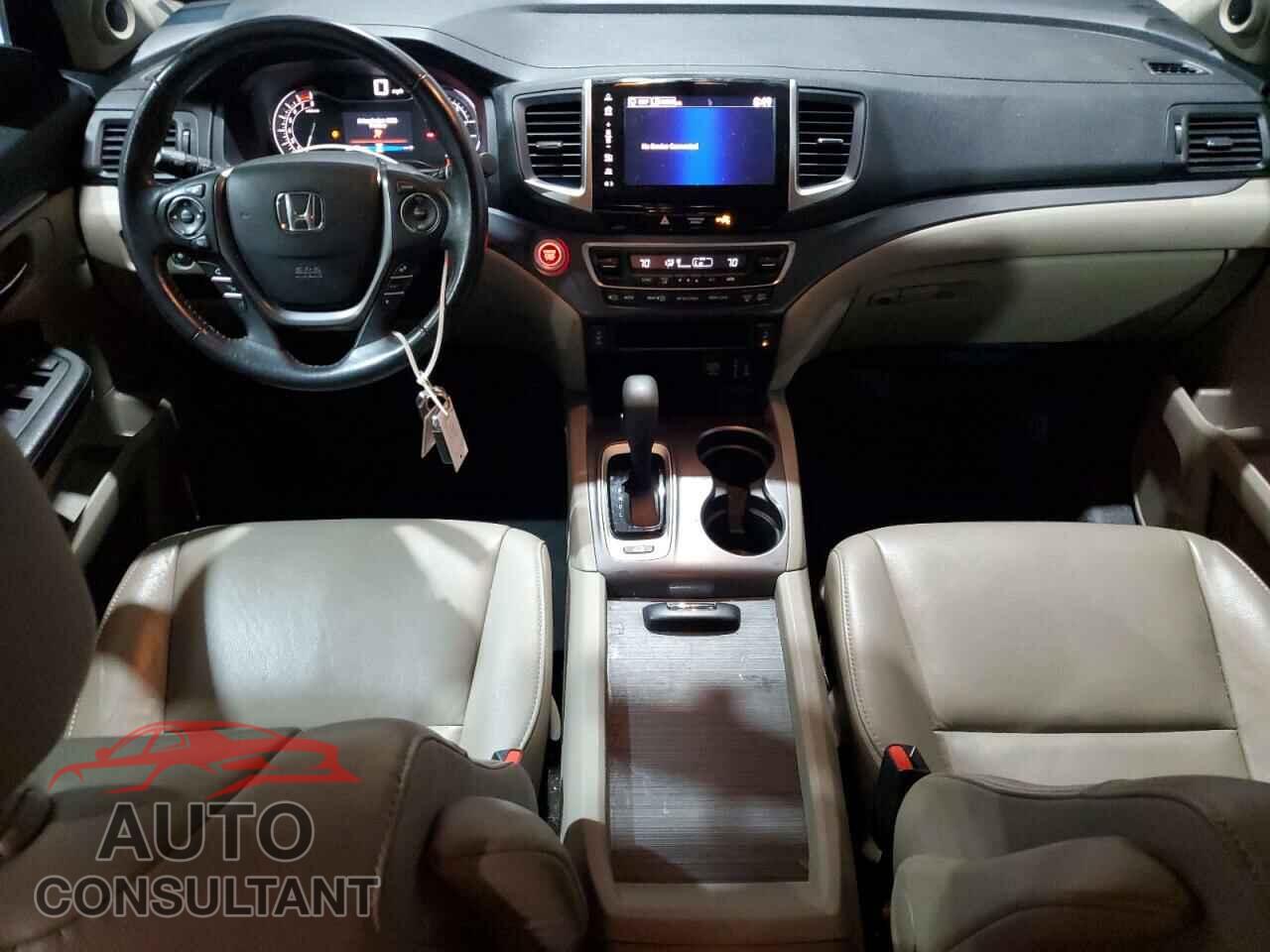 HONDA PILOT 2017 - 5FNYF6H76HB031126