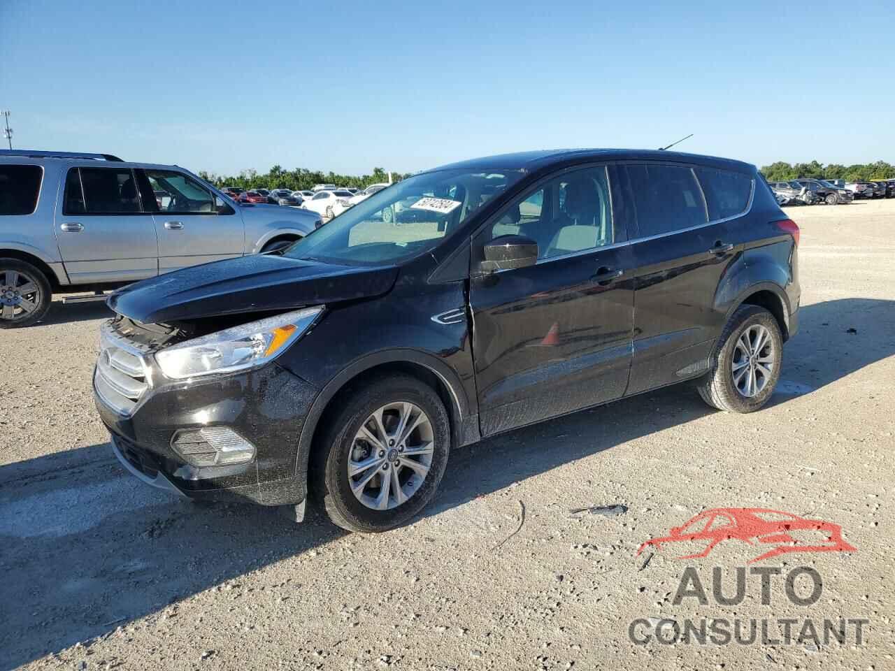 FORD ESCAPE 2019 - 1FMCU9G9XKUC08520