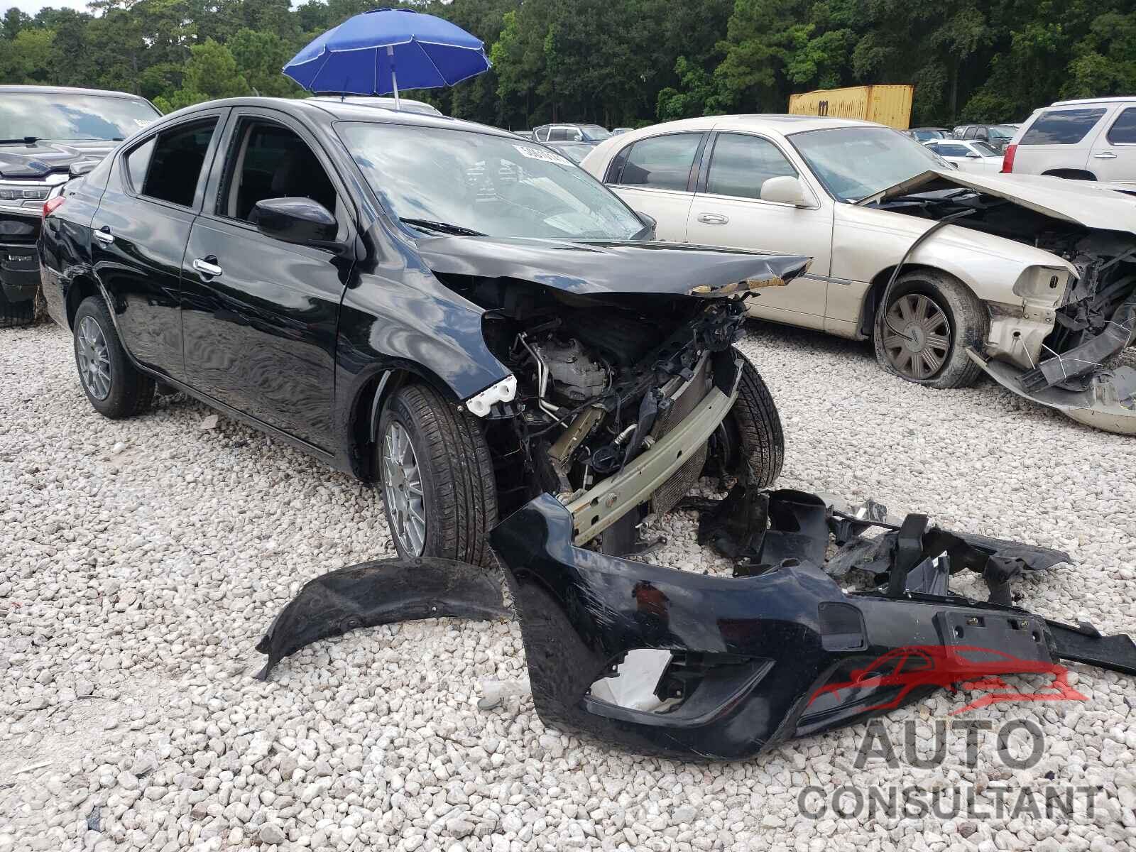 NISSAN VERSA 2019 - 3N1CN7AP1KL813486