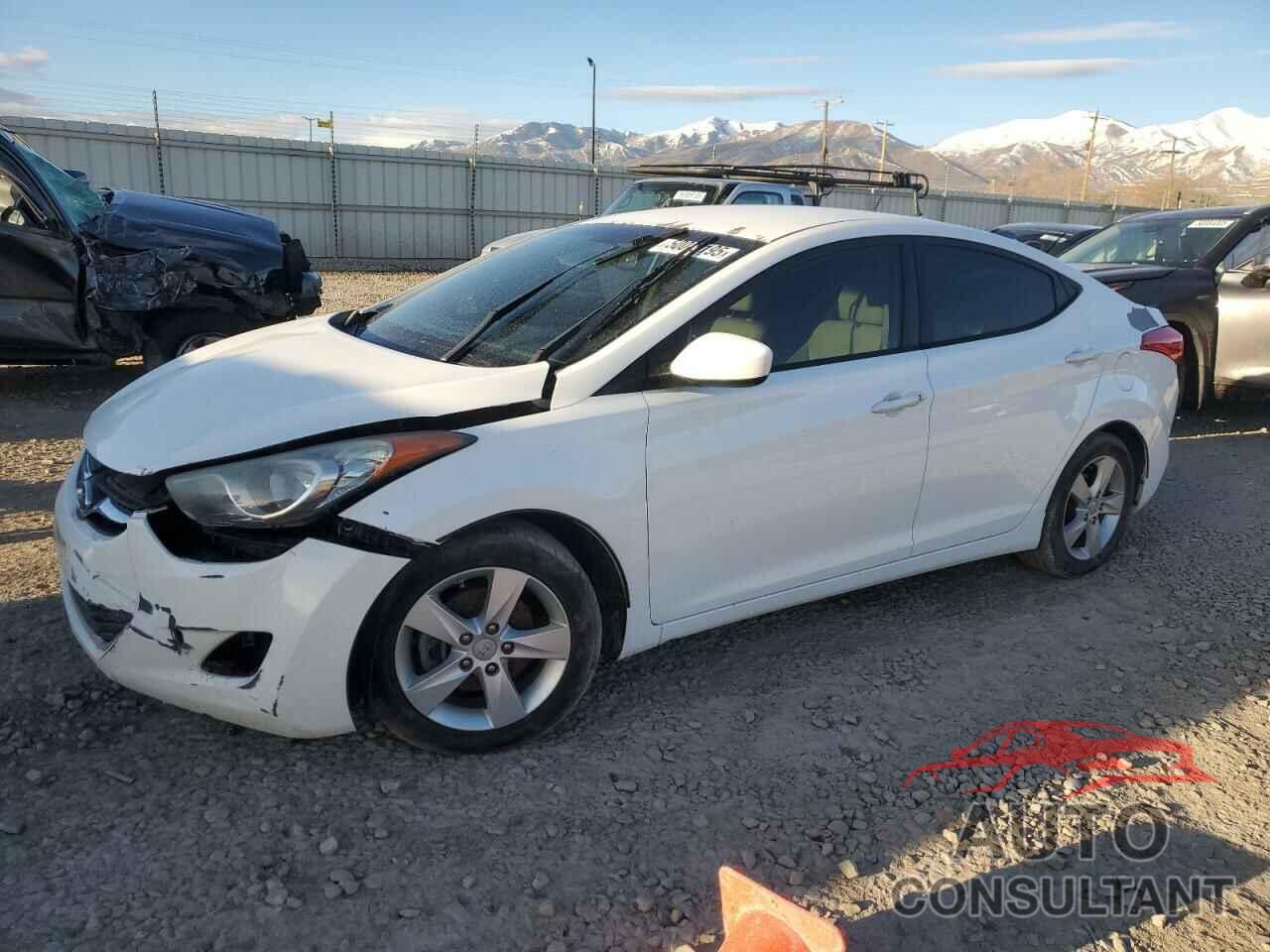 HYUNDAI ELANTRA 2013 - 5NPDH4AE2DH288172