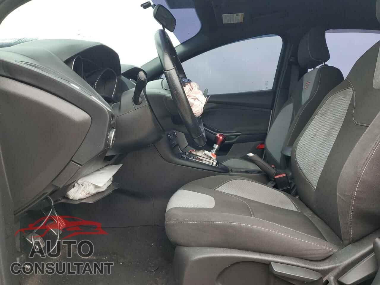 FORD FOCUS 2017 - 1FADP3L9XHL277487
