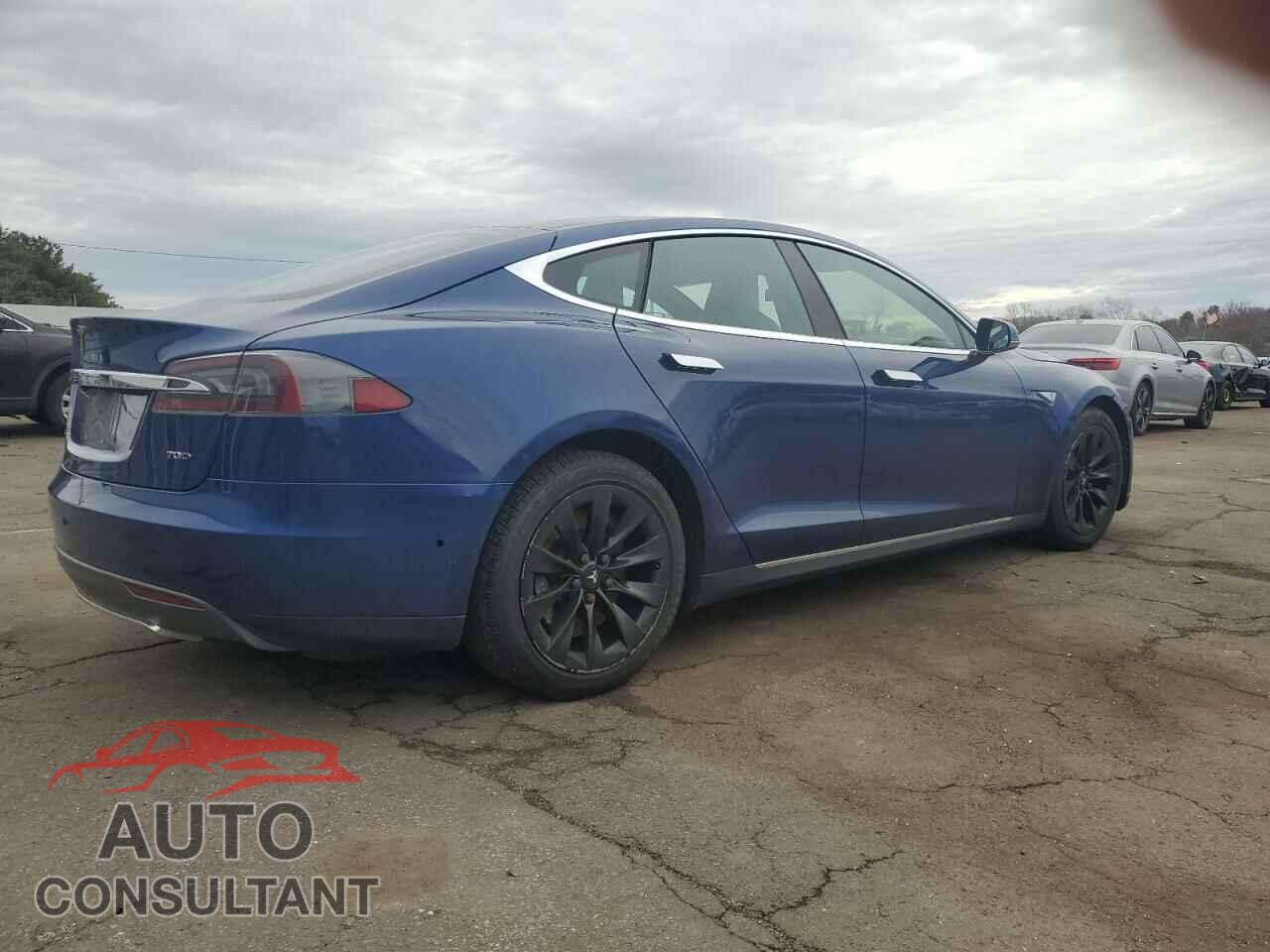 TESLA MODEL S 2015 - 5YJSA1E28FF109547