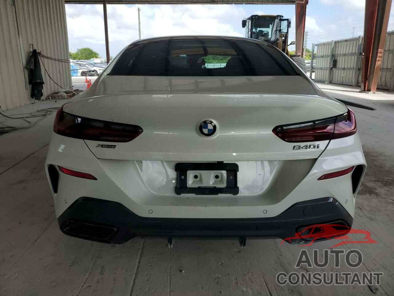 BMW 8 SERIES 2023 - WBAGV4C00PCL13414