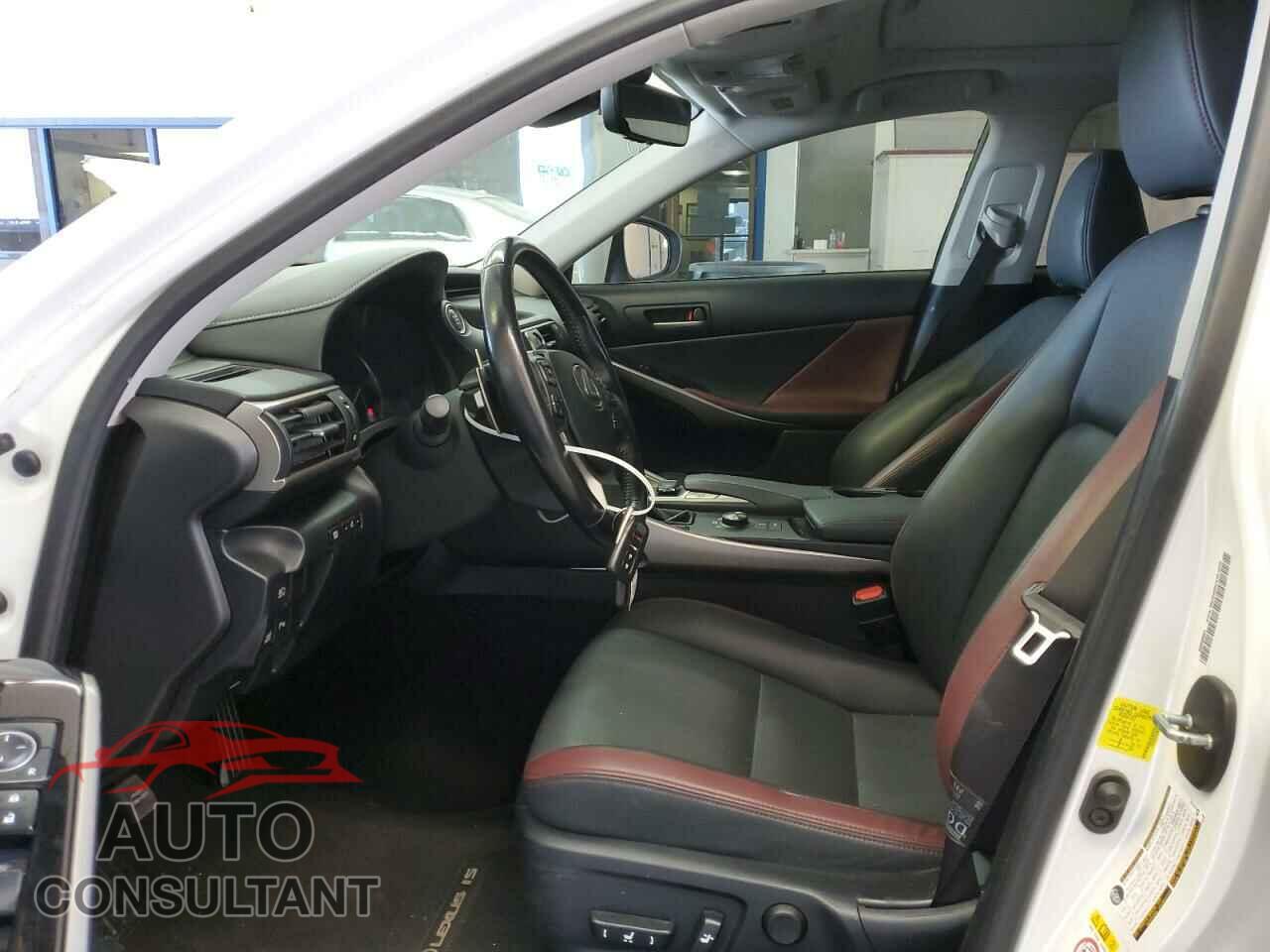 LEXUS IS 2017 - JTHCM1D28H5017130