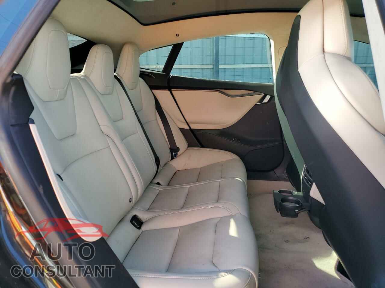 TESLA MODEL S 2019 - 5YJSA1E23KF332539