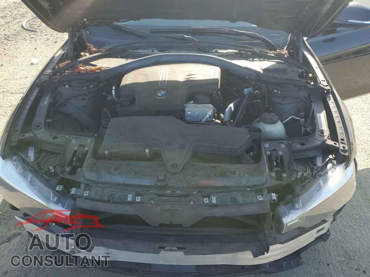 BMW 3 SERIES 2013 - WBA3A5C56DF352000