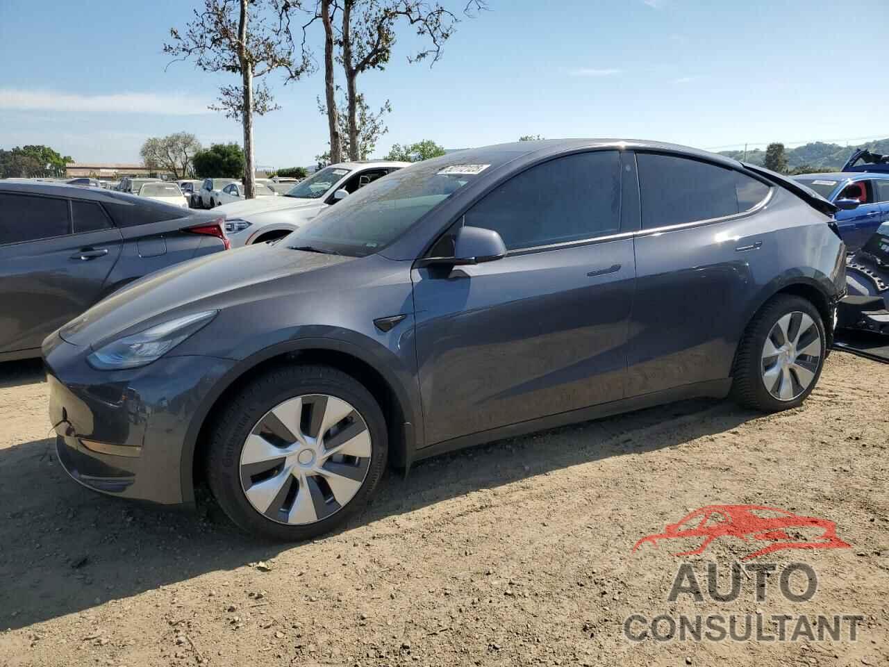 TESLA MODEL Y 2021 - 5YJYGDED6MF110558