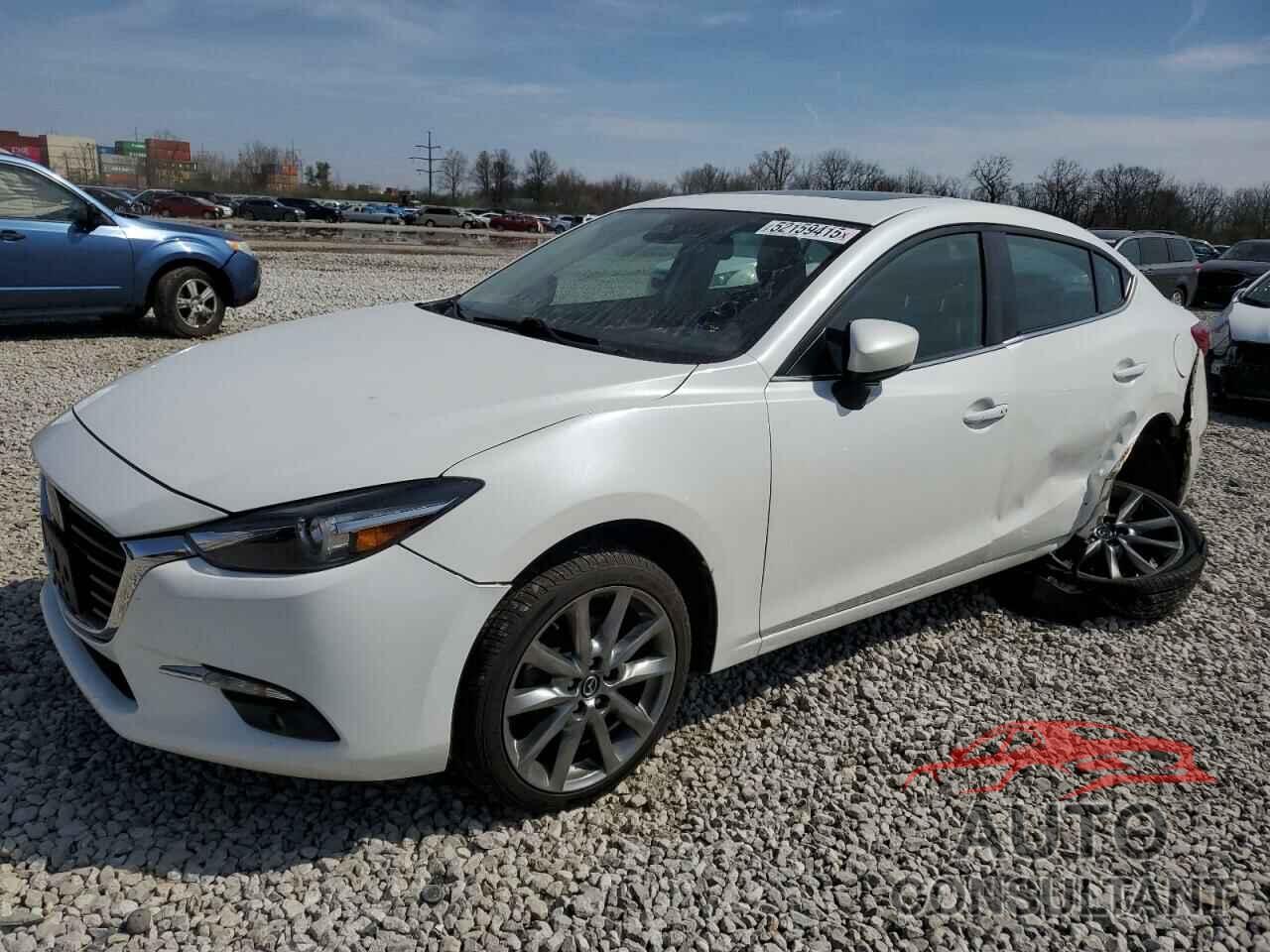 MAZDA 3 2018 - 3MZBN1W30JM165253
