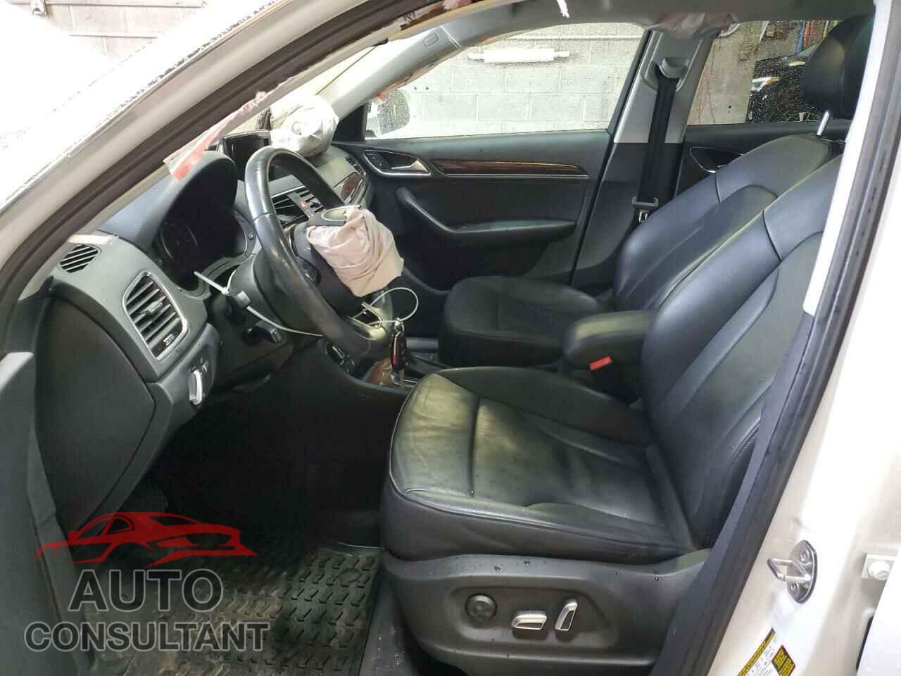 AUDI Q3 2017 - WA1JCCFS4HR012014