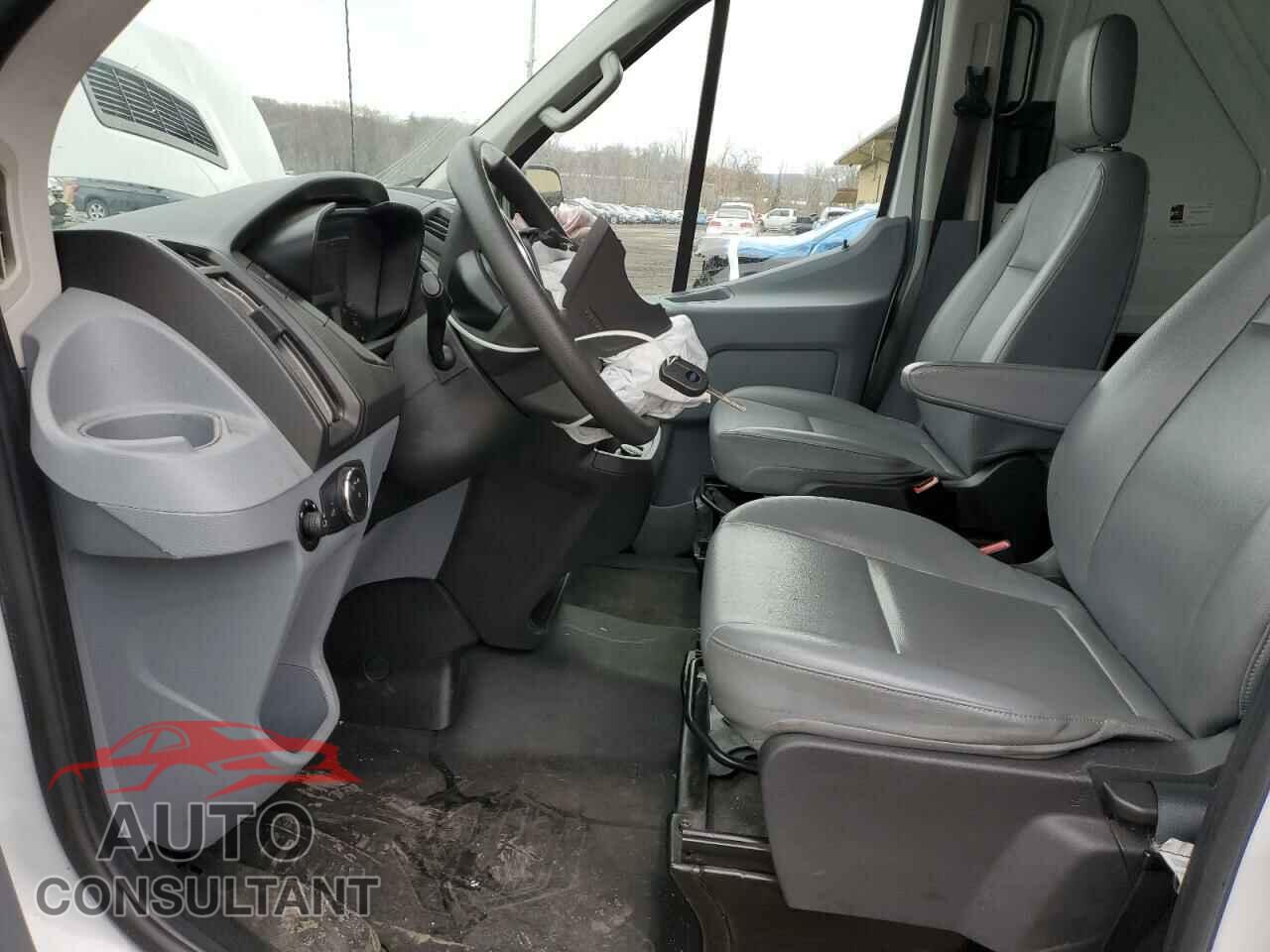 FORD TRANSIT 2019 - 1FTYR2XM6KKA82420
